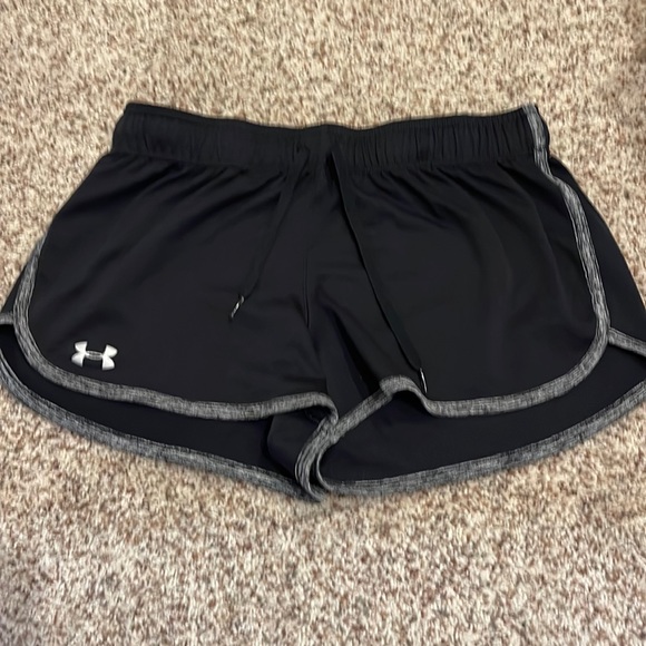 Under Armour Shorts - Picture 1 of 5